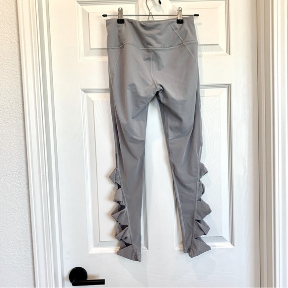 VS Light Grey Knots Knotted Mesh Knockout Sport Leggings - Picture 6 of 9